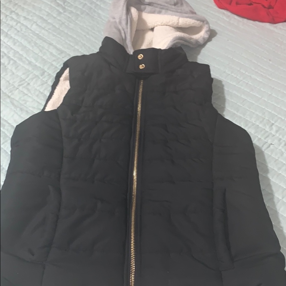 This is a jacket that’s cute with long sleeves